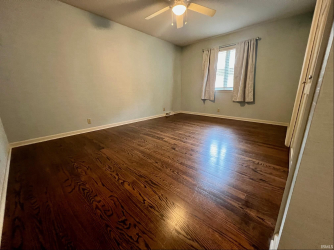 Listing Image 17