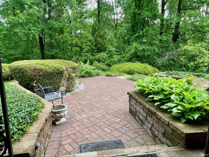 Listing Image 24