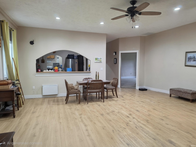 Listing Image 10