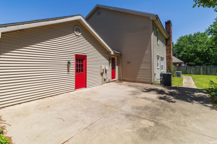 Listing Image 7