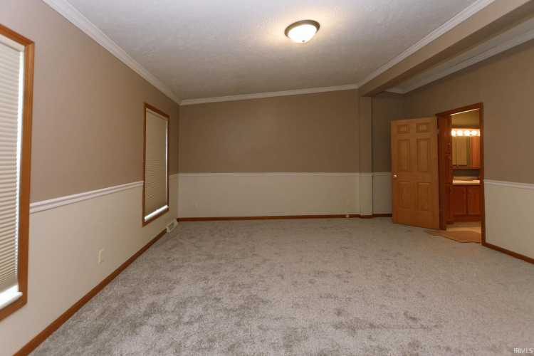 Listing Image 28