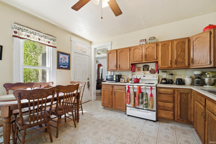 Listing Image 11
