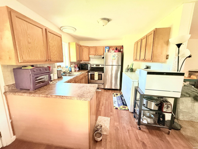 Listing Image 5