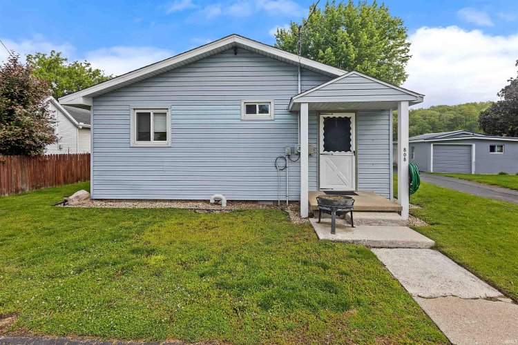 Listing Image 7