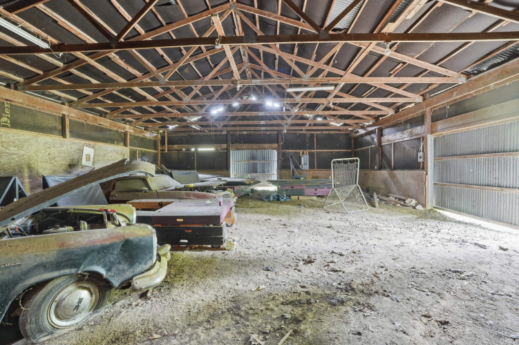 Listing Image 5