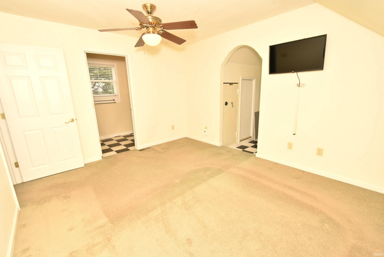 Listing Image 28