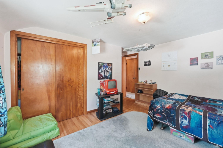 Listing Image 25
