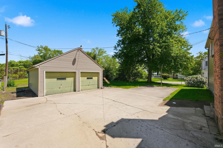 Listing Image 33