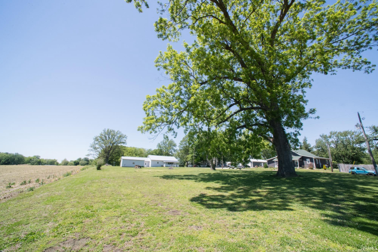 Listing Image 36