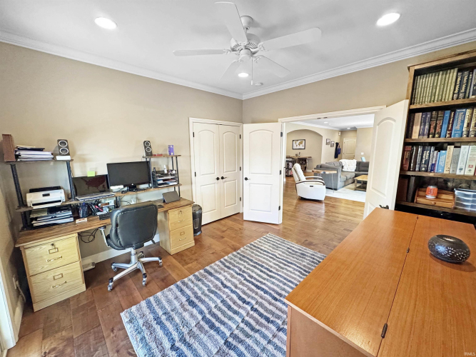 Listing Image 15
