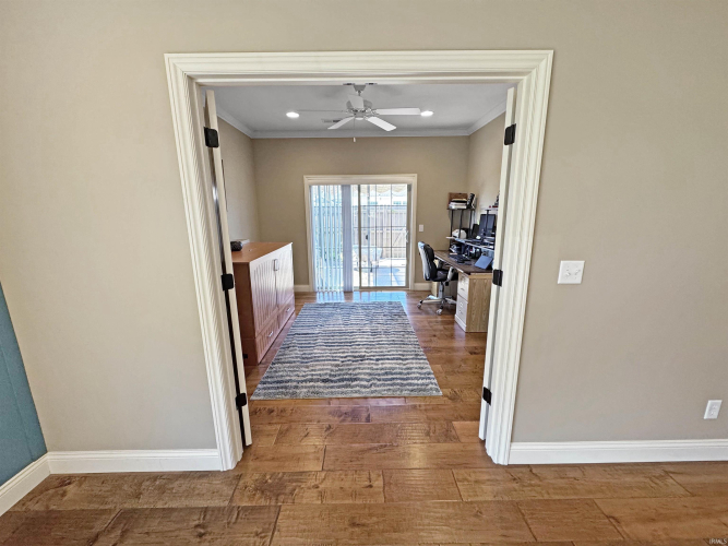 Listing Image 17