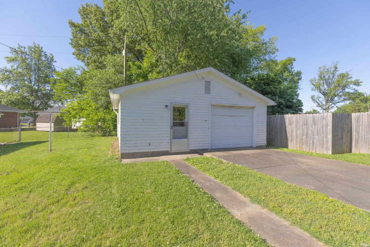 Listing Image 18