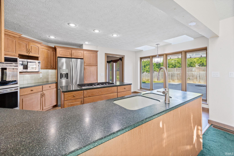 Listing Image 15