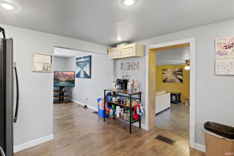 Listing Image 13