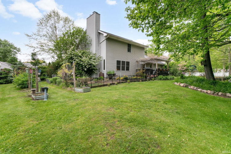 Listing Image 5