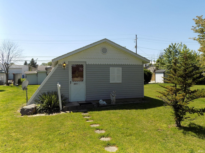 Listing Image 4
