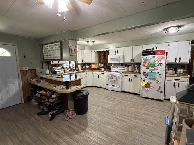 Listing Image 13