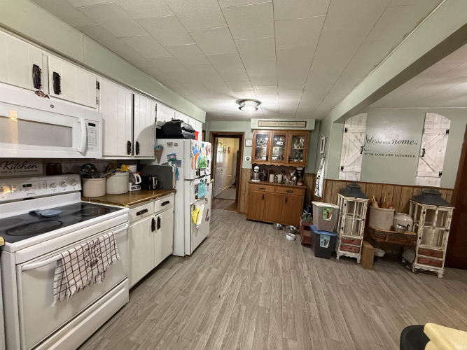 Listing Image 14