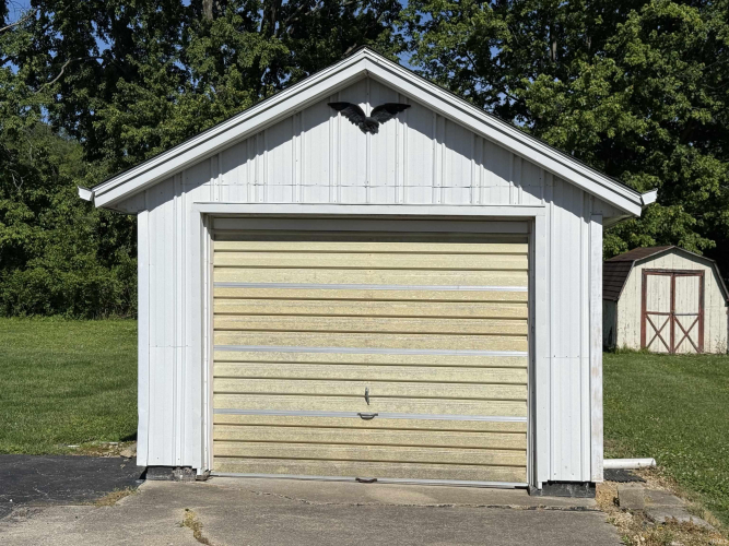 Listing Image 9