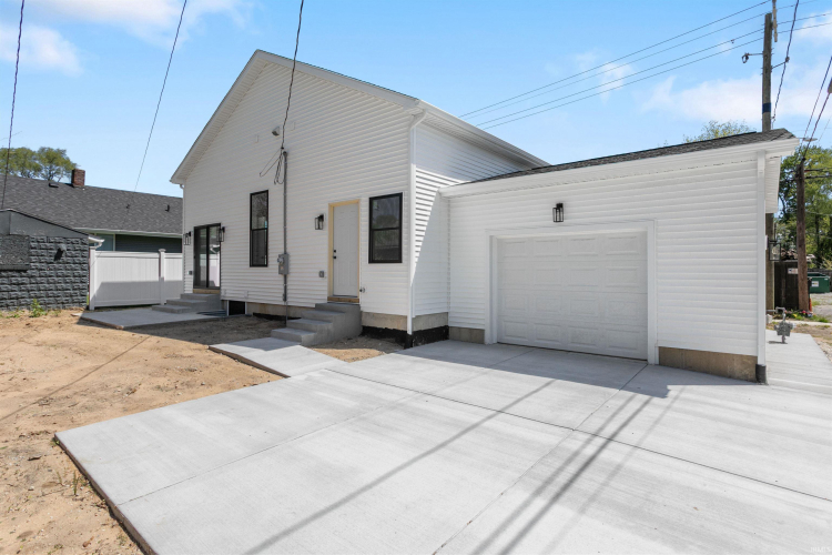 Listing Image 28