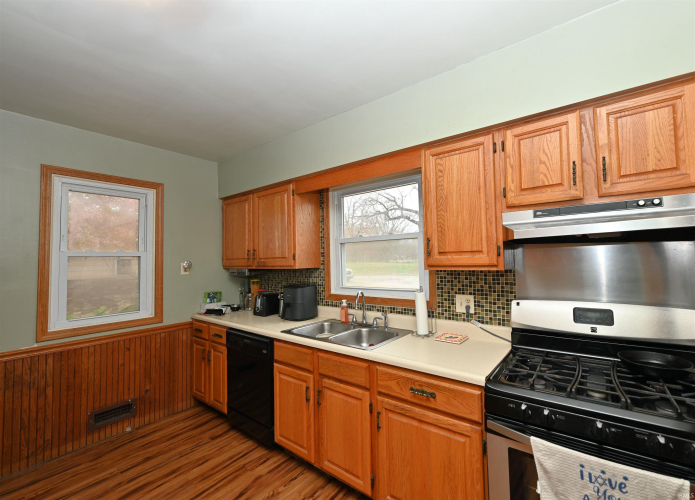 Listing Image 23