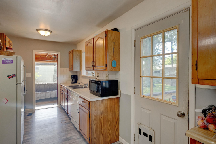 Listing Image 13