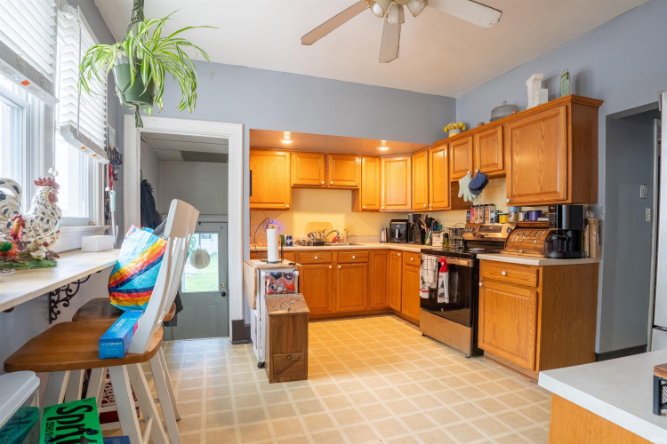 Listing Image 10