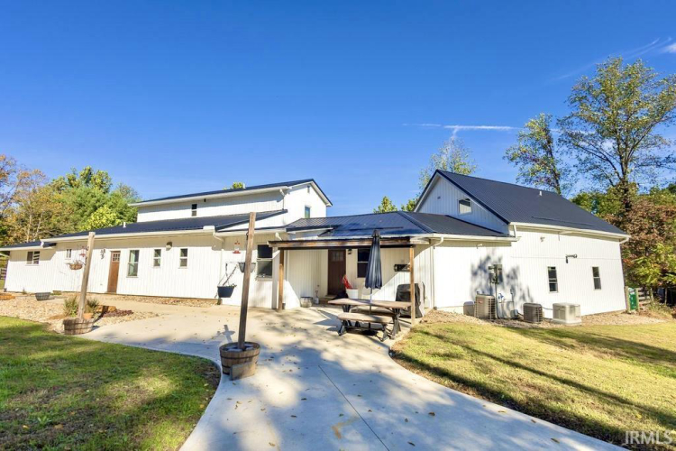 Listing Image 7