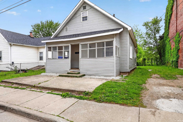 Listing Image 3