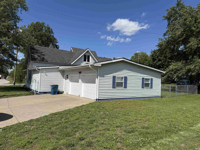 Listing Image 3