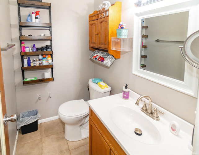Listing Image 12