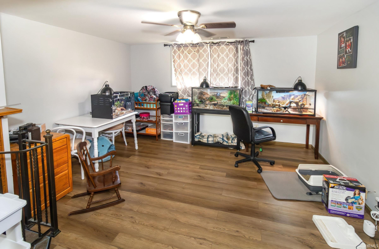 Listing Image 20