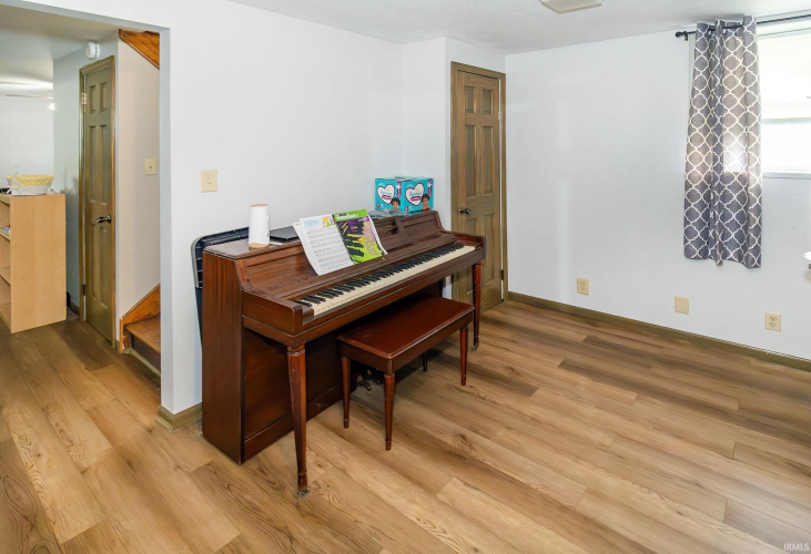 Listing Image 22