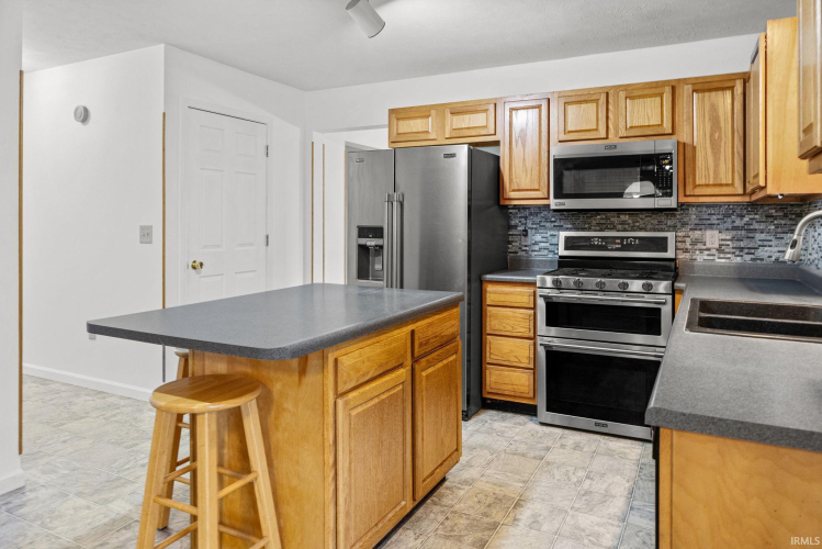 Listing Image 14