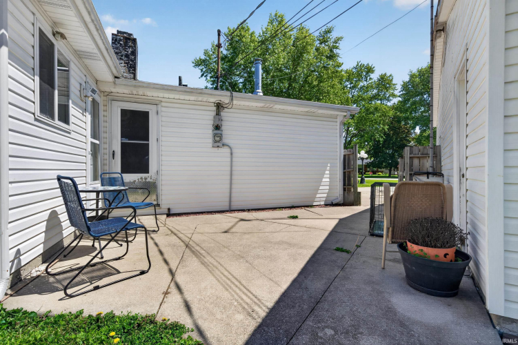 Listing Image 19