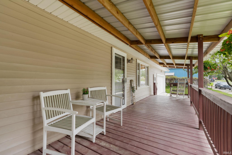 Listing Image 4
