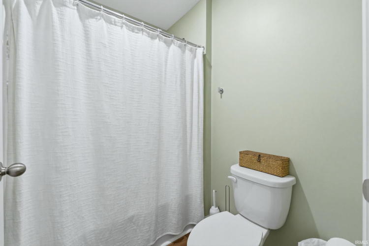 Listing Image 30