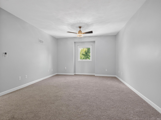 Listing Image 30