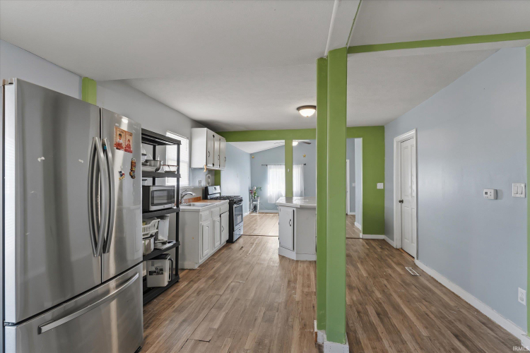 Listing Image 5