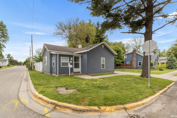 Listing Image 8