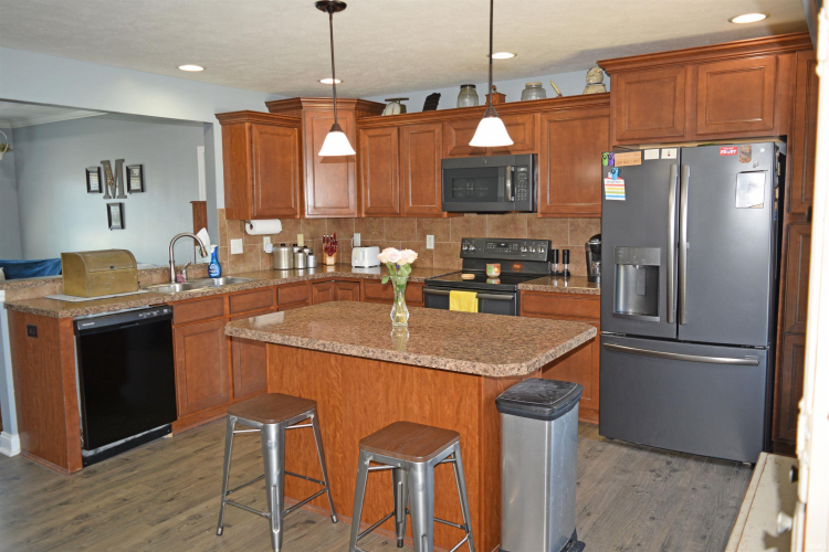 Listing Image 6