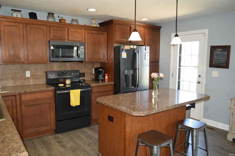 Listing Image 7