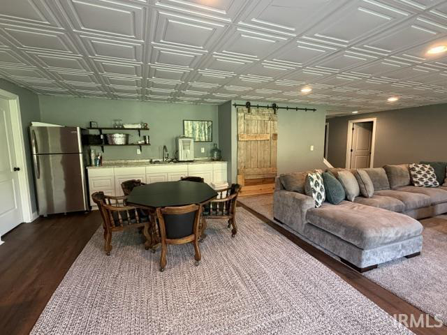 Listing Image 18