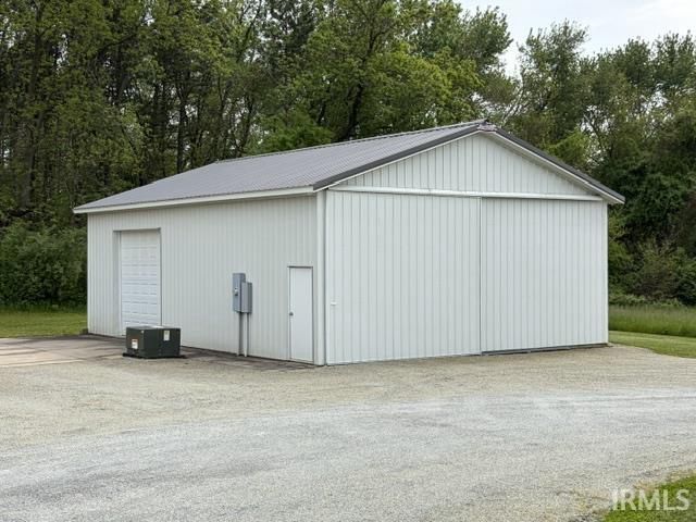 Listing Image 5
