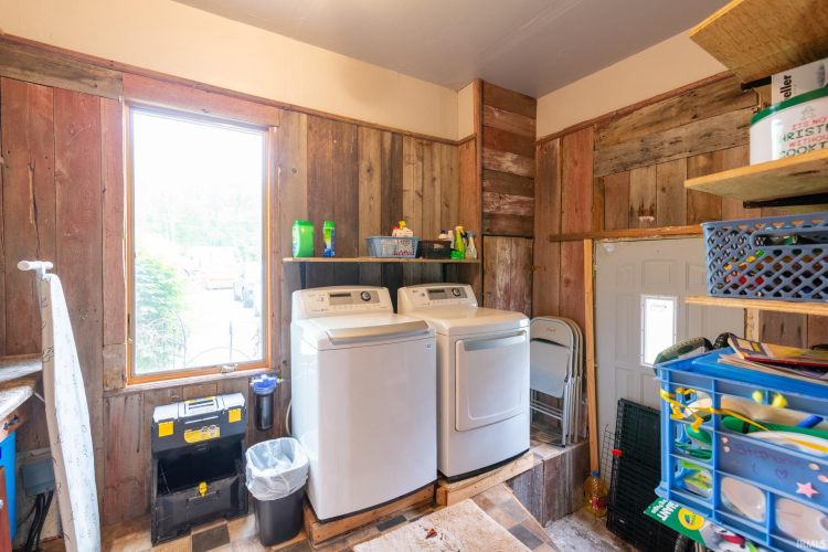 Listing Image 14
