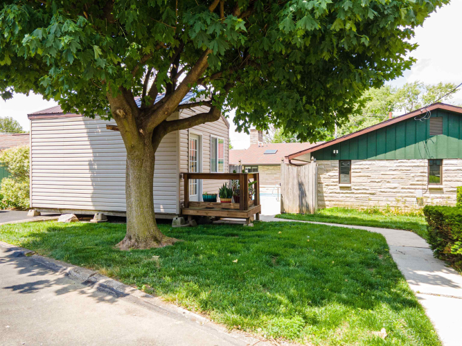 Listing Image 14