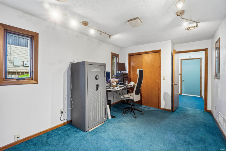 Listing Image 33