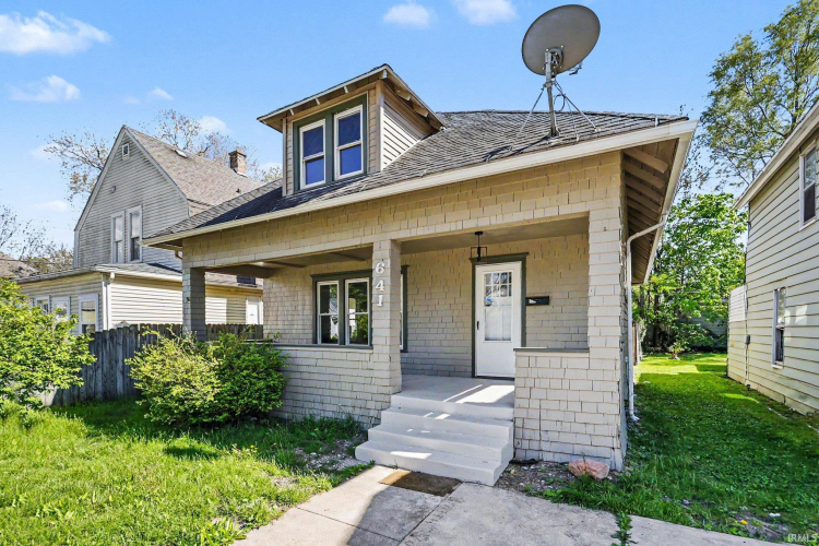 Listing Image 3