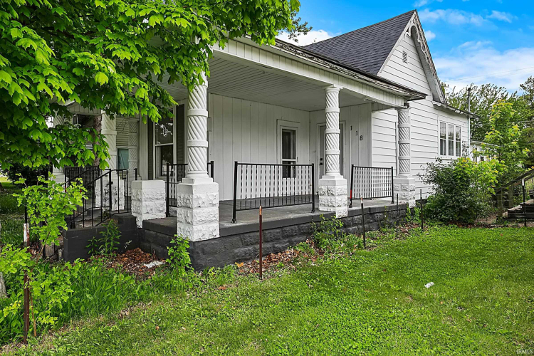 Listing Image 4