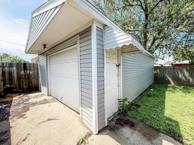 Listing Image 14